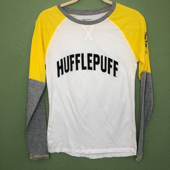 Universal Studios Tops - Harry Potter Hufflepuff Baseball Tee Size M